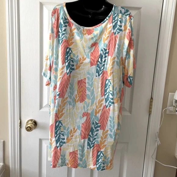 🎉 FUN & COLORFUL 🎉 - Picture 5 of 6